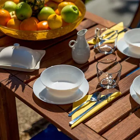 아파트 In Pinewood Near The Sea