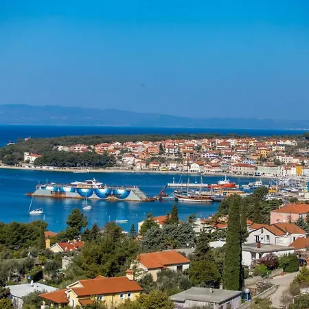 In Pinewood Near The Sea Lejlighed Mali Lošinj